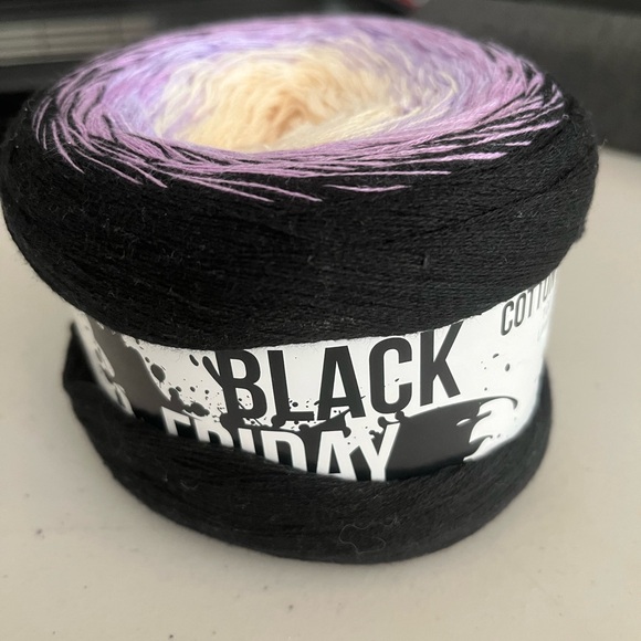 Gradient Yarn - Purple and Black - Picture 1 of 6